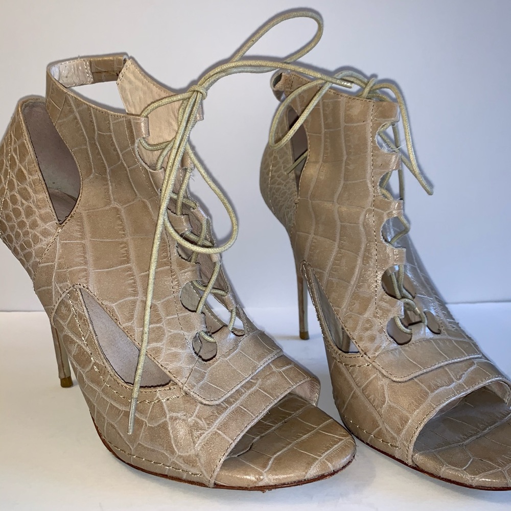 Elizabeth and James  heels